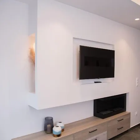 Hidden Gem V * Loutráki